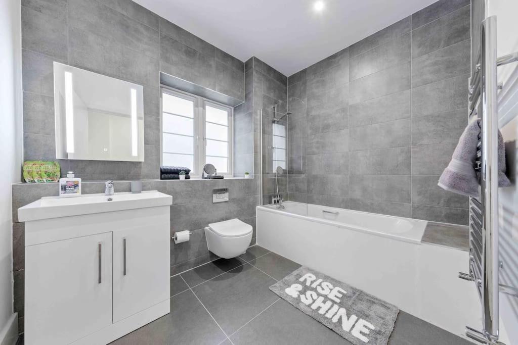 Holiday Home Sleep 8 Central London 9Elms 外观 照片